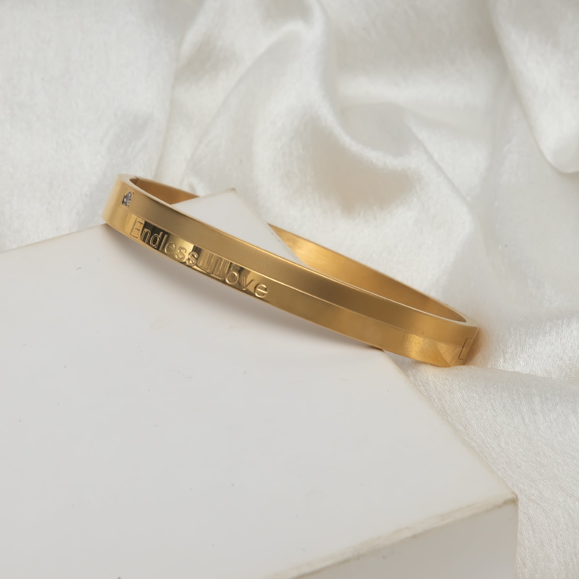 Endless Love Gold Bracelet