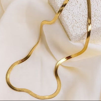 Gold Men Snack Chain