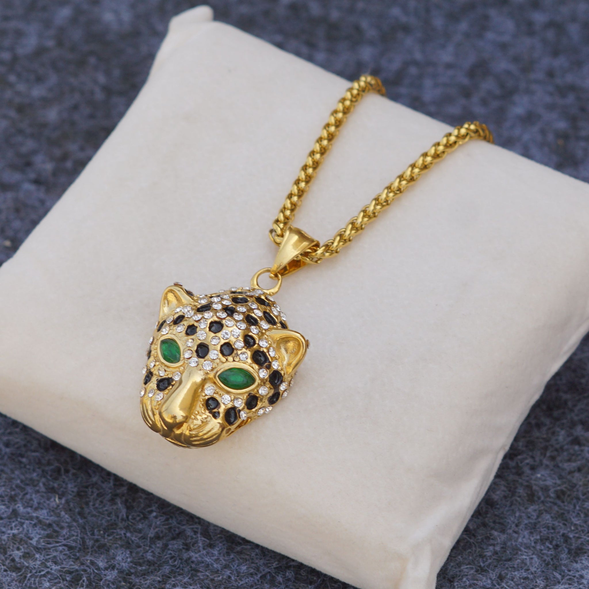 Gold Locket Supreme Lock Chain Supreme Jaguar Chain